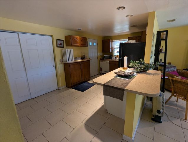 8740 N TANGERINE PLACE, Tampa, FL 33617