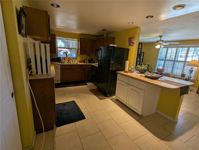 8740 N TANGERINE PLACE, Tampa, FL 33617