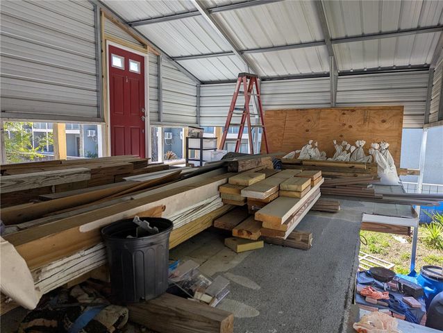 8740 N TANGERINE PLACE, Tampa, FL 33617