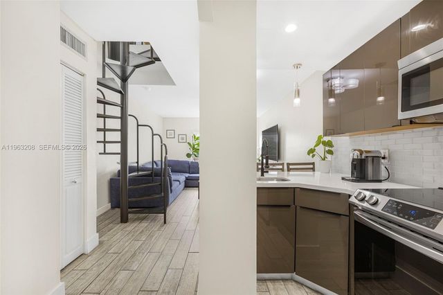 7801 NE 4th Ct 304, Miami, FL 33138