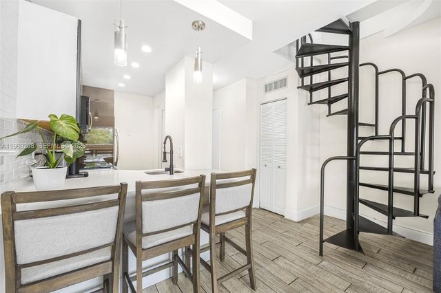 7801 NE 4th Ct 304, Miami, FL 33138