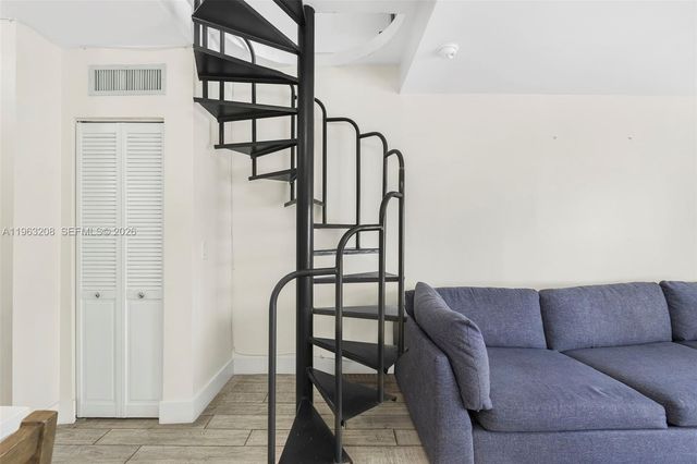 7801 NE 4th Ct 304, Miami, FL 33138