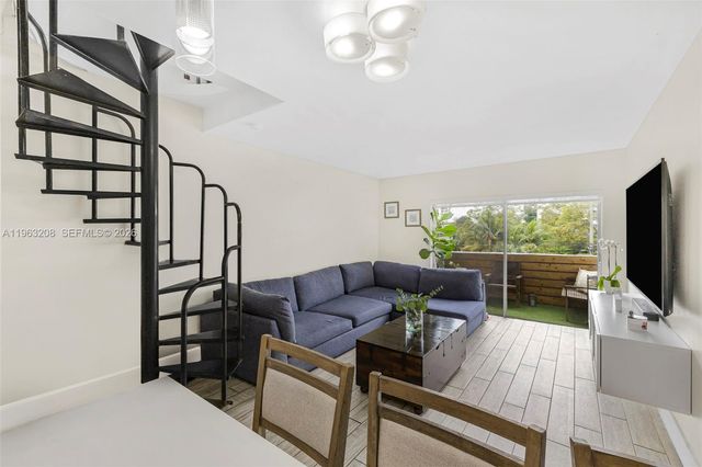 7801 NE 4th Ct 304, Miami, FL 33138