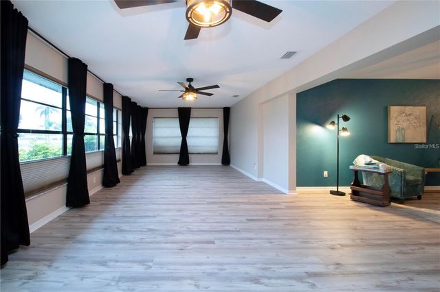 1934 NEW BEDFORD DRIVE, Sun City Center, FL 33573