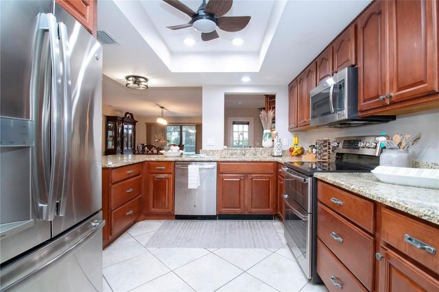 1934 NEW BEDFORD DRIVE, Sun City Center, FL 33573