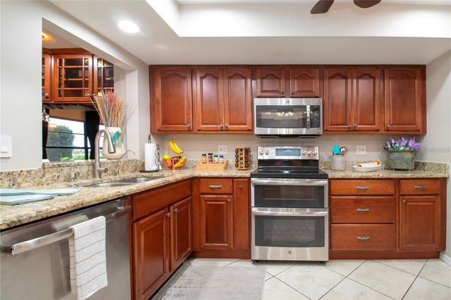 1934 NEW BEDFORD DRIVE, Sun City Center, FL 33573