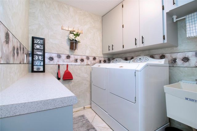 1934 NEW BEDFORD DRIVE, Sun City Center, FL 33573