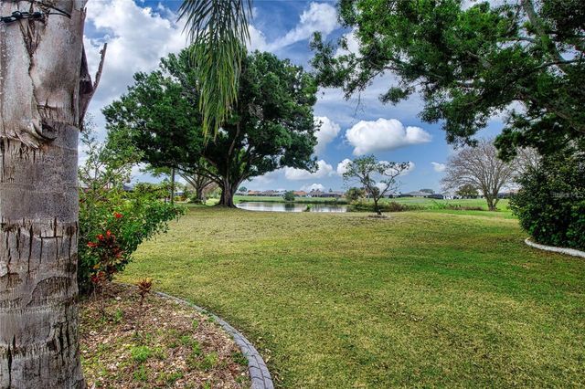 1934 NEW BEDFORD DRIVE, Sun City Center, FL 33573