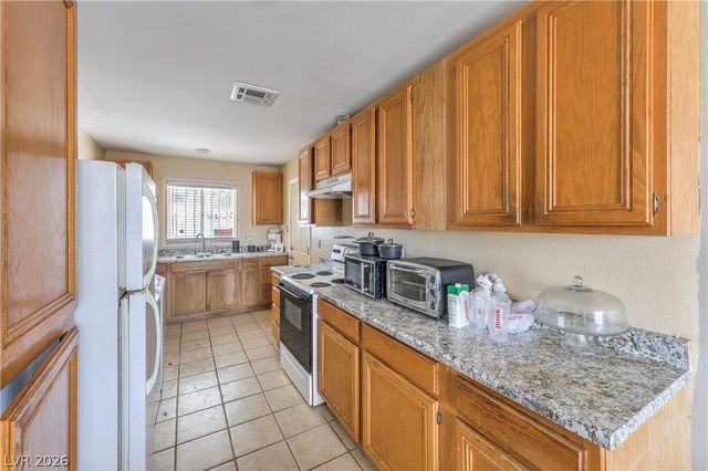933 Mezpah Street, Las Vegas, NV 89106