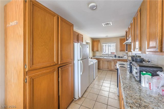 933 Mezpah Street, Las Vegas, NV 89106