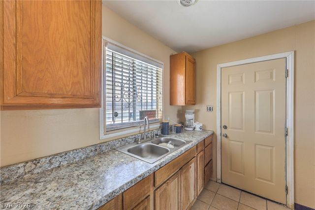933 Mezpah Street, Las Vegas, NV 89106