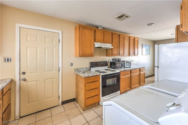933 Mezpah Street, Las Vegas, NV 89106
