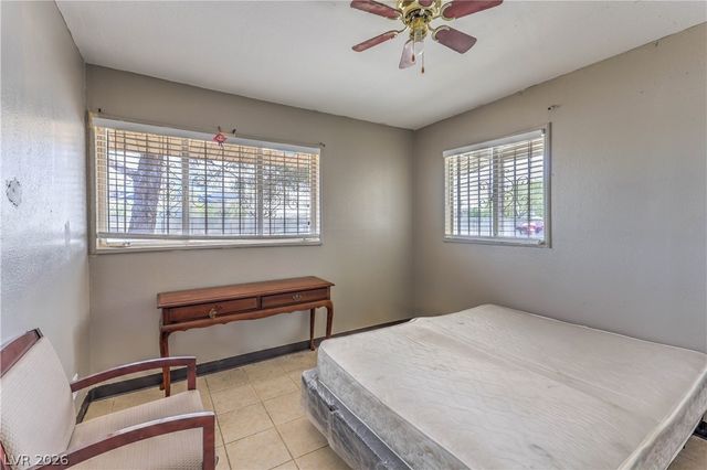 933 Mezpah Street, Las Vegas, NV 89106