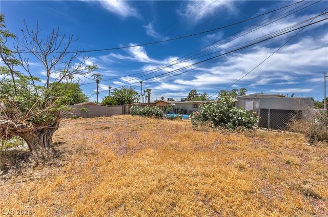 933 Mezpah Street, Las Vegas, NV 89106