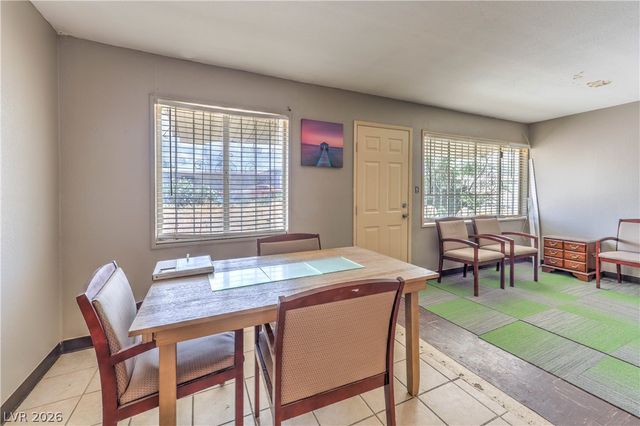 933 Mezpah Street, Las Vegas, NV 89106