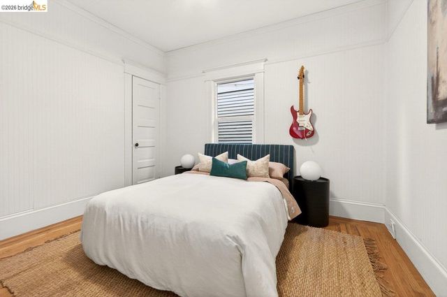 4369 Howe St, Oakland, CA 94611