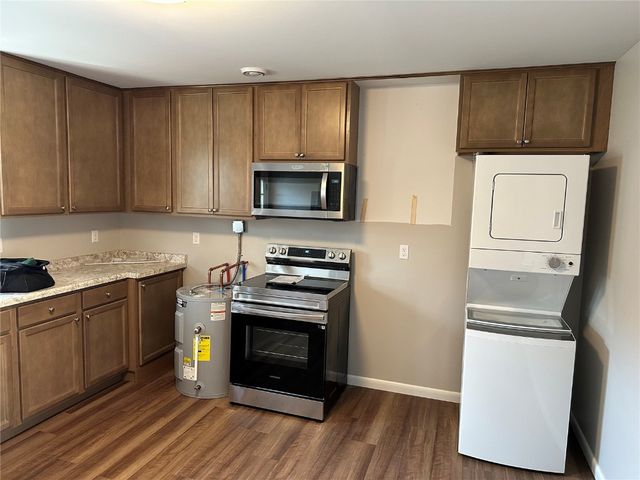 310 & 320 4th Street, Marion, IA 52302