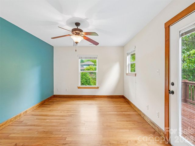 3 Delaware Avenue, Asheville, NC 28806