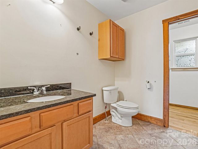 3 Delaware Avenue, Asheville, NC 28806