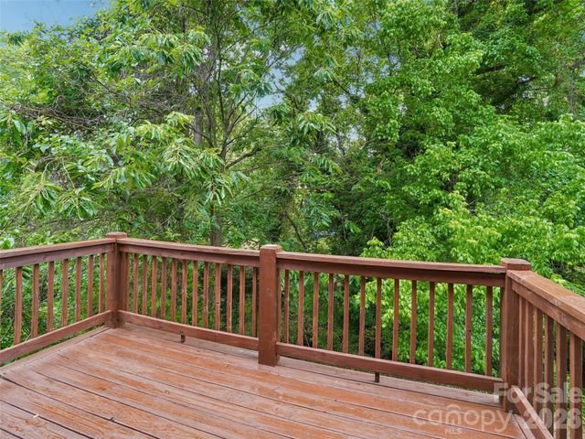 3 Delaware Avenue, Asheville, NC 28806
