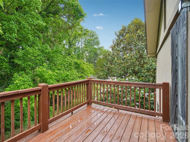 3 Delaware Avenue, Asheville, NC 28806
