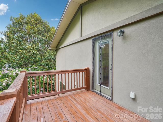 3 Delaware Avenue, Asheville, NC 28806