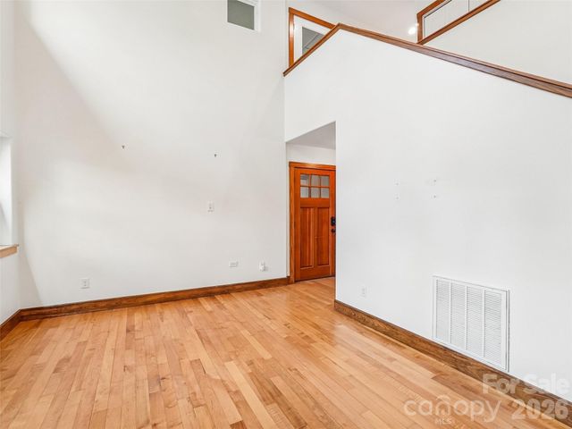 3 Delaware Avenue, Asheville, NC 28806