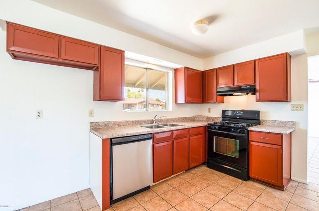 1535 W Capri Avenue, Mesa, AZ 85202
