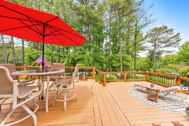 1327 Bridgemill Avenue, Canton, GA 30114