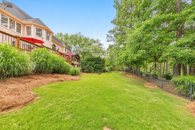 1327 Bridgemill Avenue, Canton, GA 30114