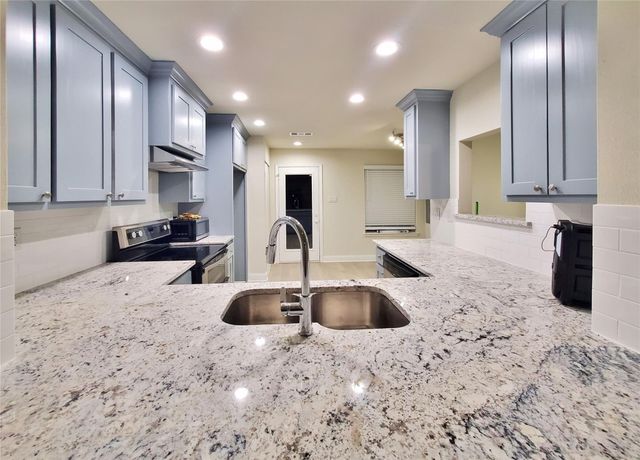 13606 Flagstone Lane, Dallas, TX 75240