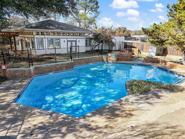 13606 Flagstone Lane, Dallas, TX 75240