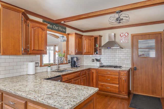 917 WINDWARD COURT, Oshkosh, WI 54901