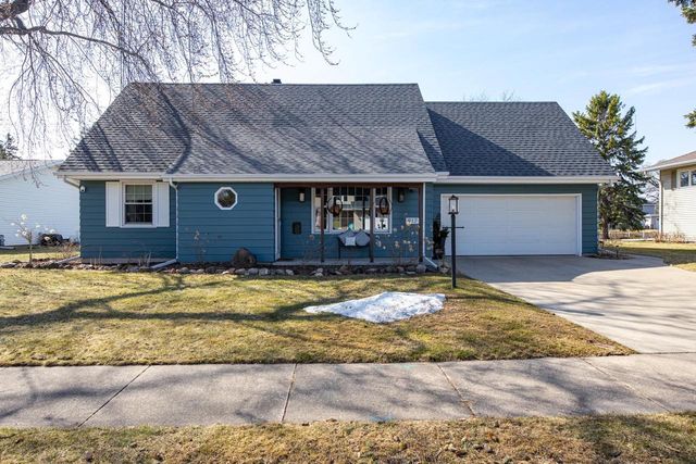 917 WINDWARD COURT, Oshkosh, WI 54901