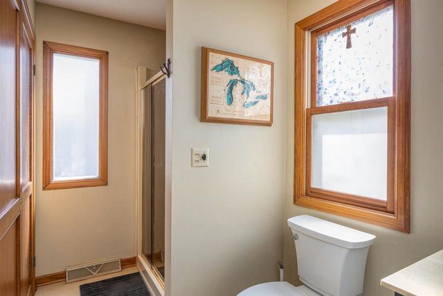 917 WINDWARD COURT, Oshkosh, WI 54901