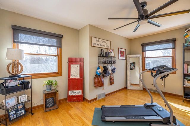 917 WINDWARD COURT, Oshkosh, WI 54901