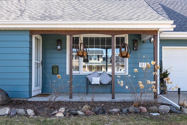 917 WINDWARD COURT, Oshkosh, WI 54901