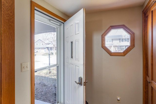 917 WINDWARD COURT, Oshkosh, WI 54901