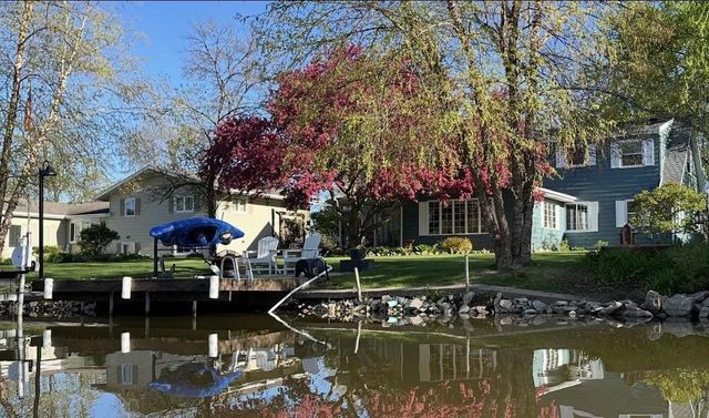 917 WINDWARD COURT, Oshkosh, WI 54901