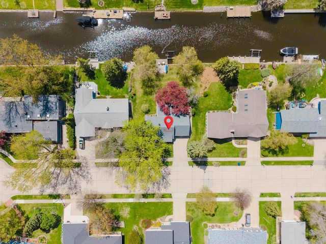 917 WINDWARD COURT, Oshkosh, WI 54901