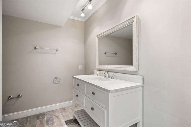6851 Roswell Road F32, Sandy Springs, GA 30328