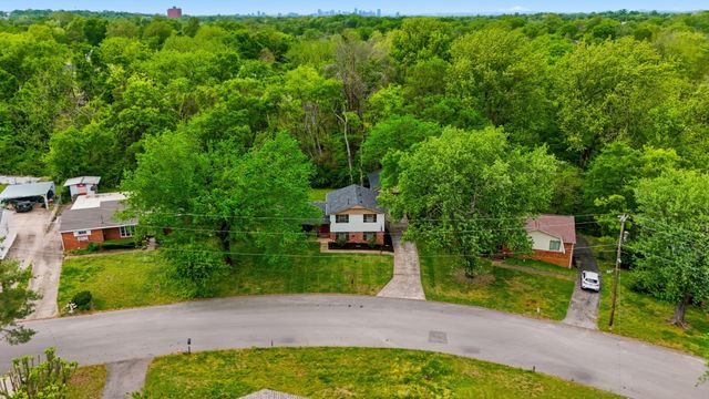 3731 Valley Ridge Dr, Nashville, TN 37211