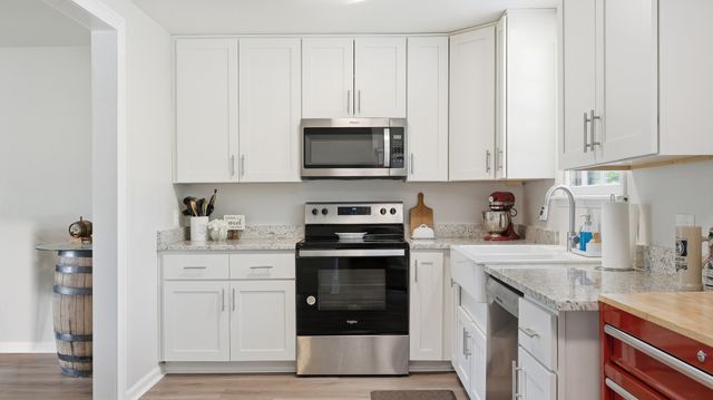 3731 Valley Ridge Dr, Nashville, TN 37211