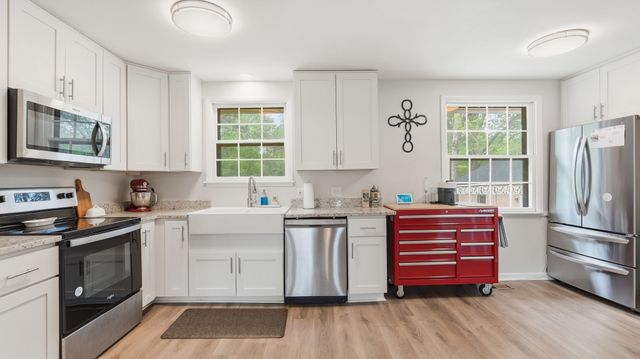 3731 Valley Ridge Dr, Nashville, TN 37211
