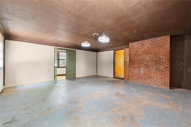 3622 Lower Lake Road, Thomasville, NC 27360