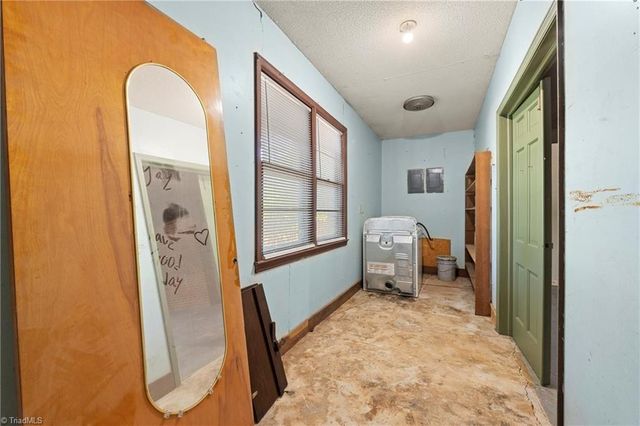 3622 Lower Lake Road, Thomasville, NC 27360