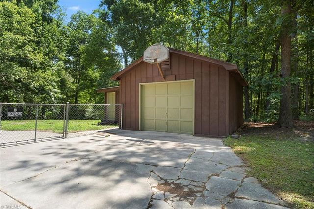 3622 Lower Lake Road, Thomasville, NC 27360