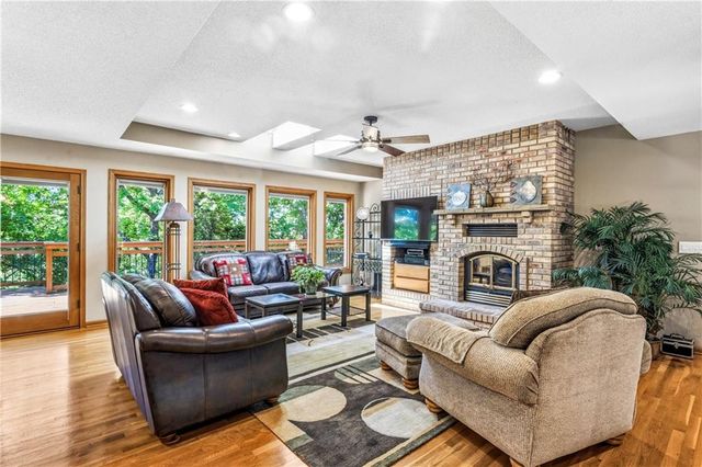 33180 W 95th Street, De Soto, KS 66018