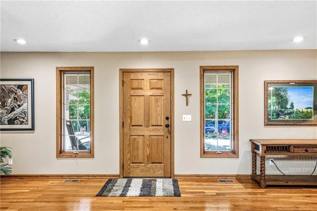 33180 W 95th Street, De Soto, KS 66018