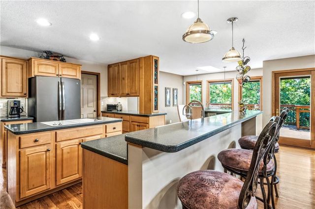 33180 W 95th Street, De Soto, KS 66018